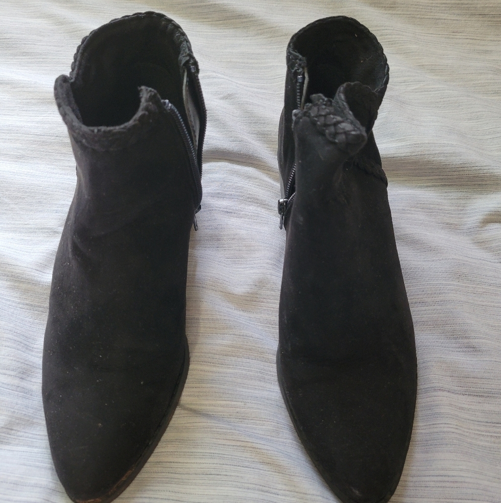 Ankle boots